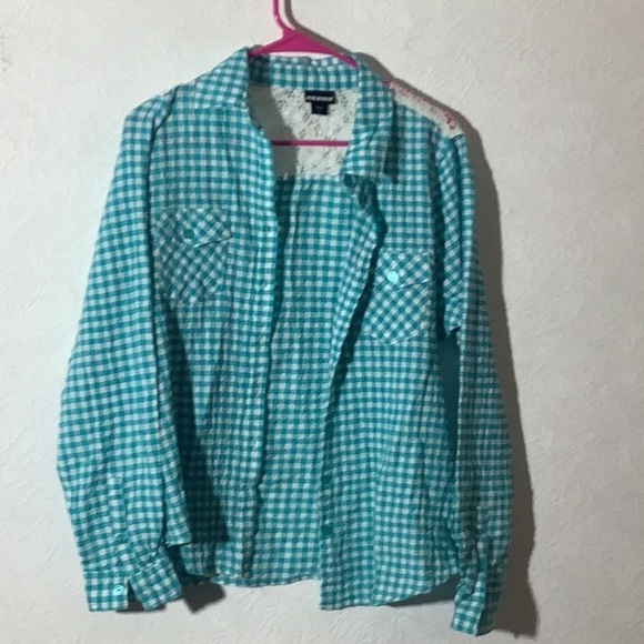 Joe Boxer - Sz L - Green blue Checkered crinkled button down w/ white lace back - Picture 3 of 7